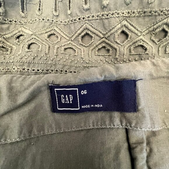 Women's Gap Olive Green eyelet mini skirt, Size 6 - Picture 5 of 8